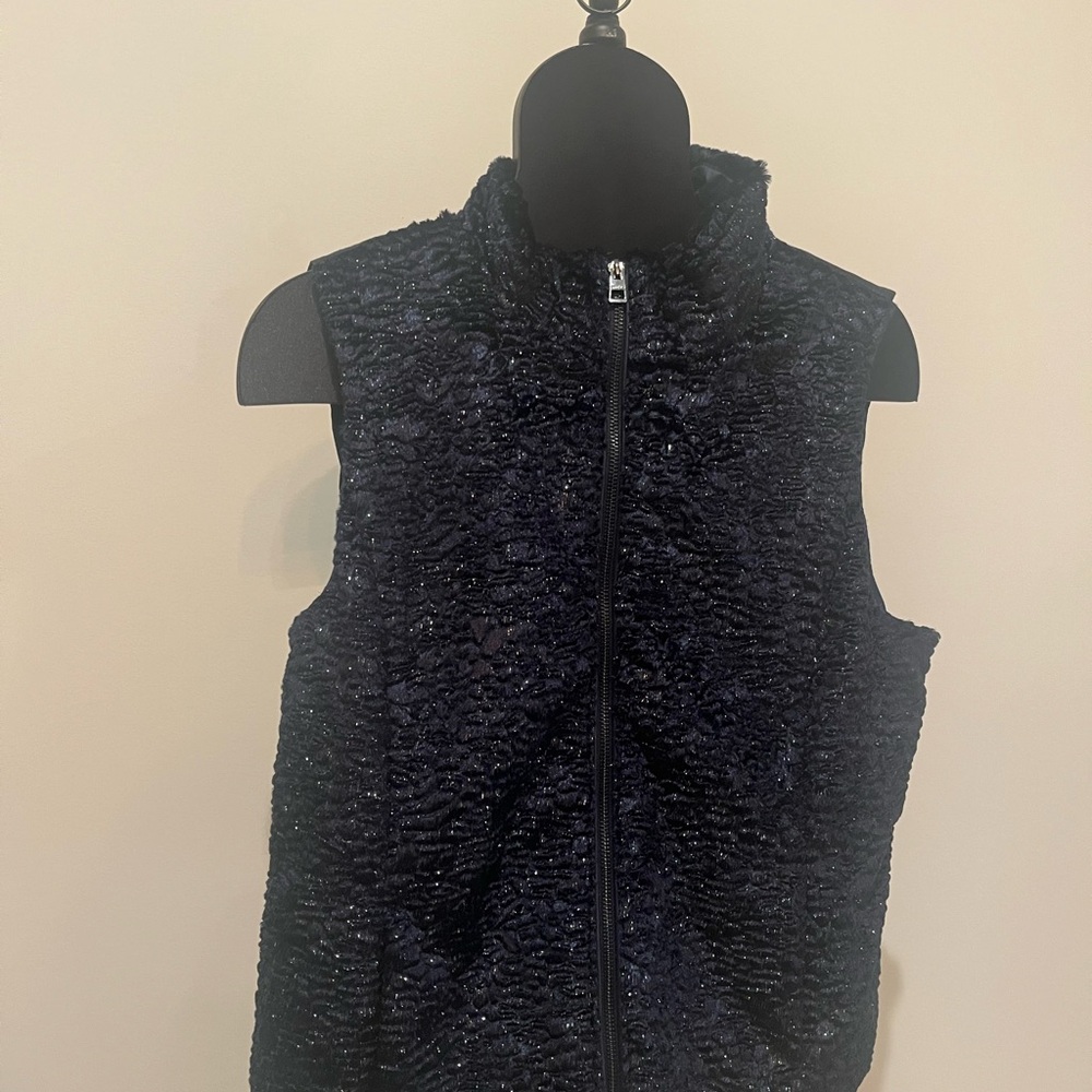 Chico’s Black Textured Sleeveless Vest size Medium